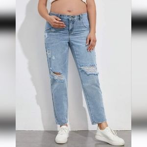 Maternity boyfriend jeans